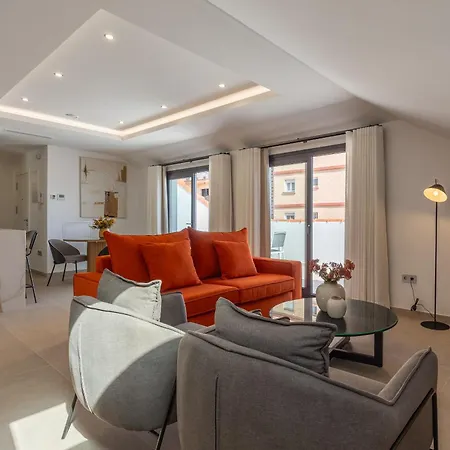 Apartamento ático Avenida Edf. Cayetana