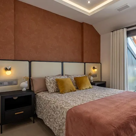 Atico Avenida Edf. Cayetana Apartment *