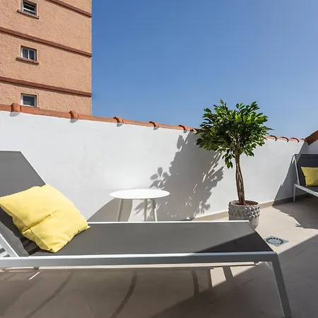 Apartment Atico Avenida Edf. Cayetana
