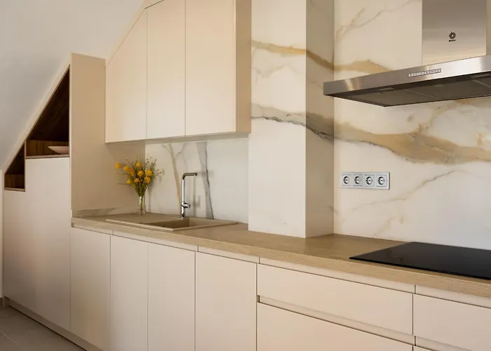 Atico Avenida Edf. Cayetana Apartament *