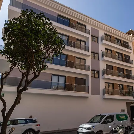 Apartament Atico Avenida Edf. Cayetana *
