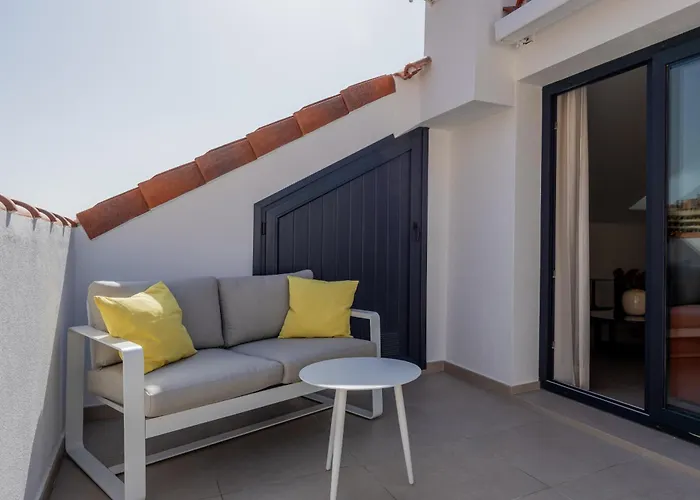 Atico Avenida Edf. Cayetana *